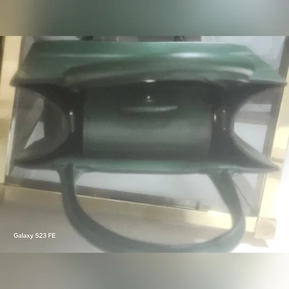 Beautiful Dark Green Valentino Handbag - Picture 7 of 10